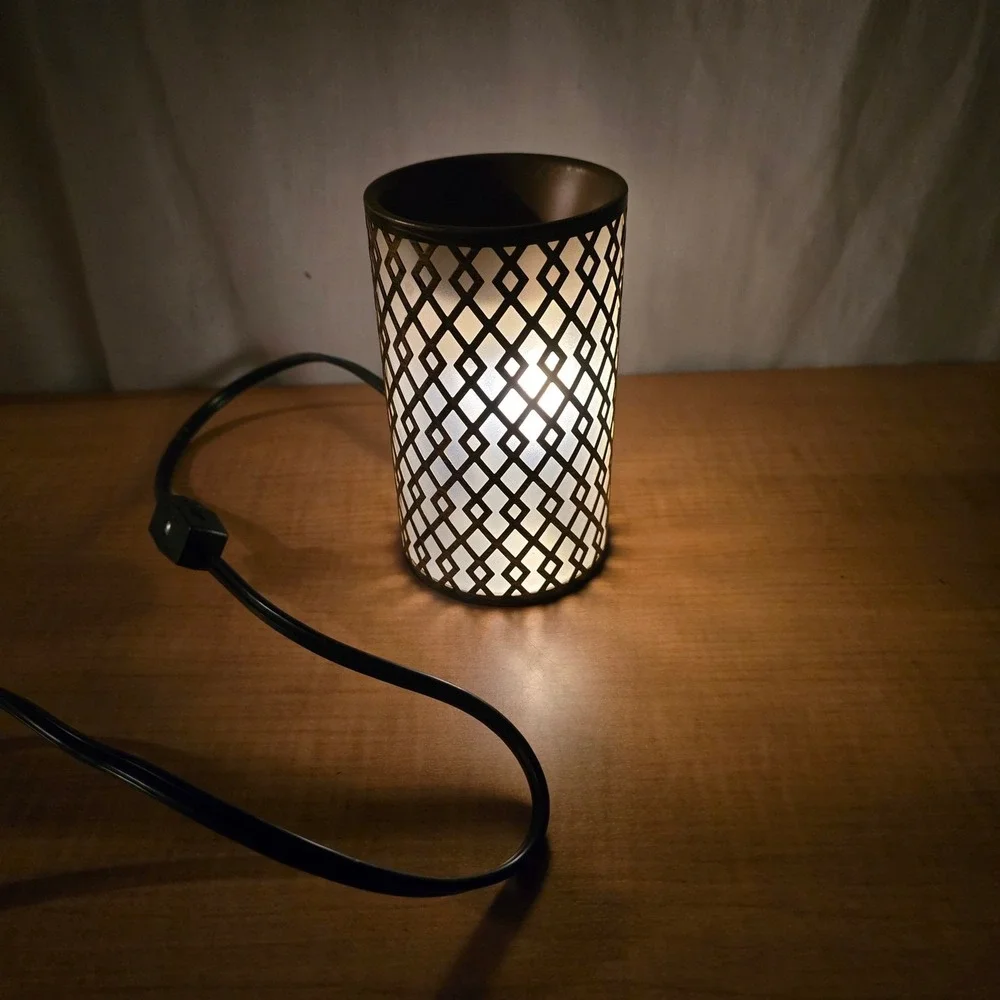 Serene‎ House No Spill Wax Arrow Gold Serene Pod Warmer Aromatherapy